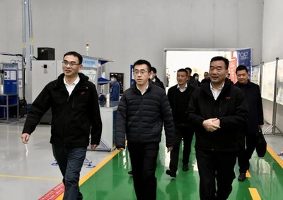 桐鄉(xiāng)市市委書記于會(huì)游一行蒞臨雙環(huán)傳動(dòng)嘉興基地調(diào)研